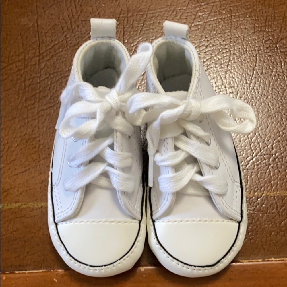 EUC Converse baby all star size 3